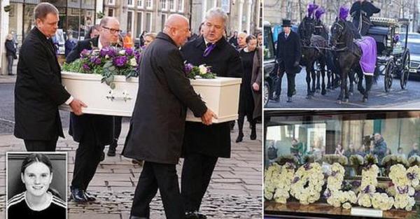 Lacrimi amare la înmormântarea unei tinere de 15 ani care a murit înjunghiată