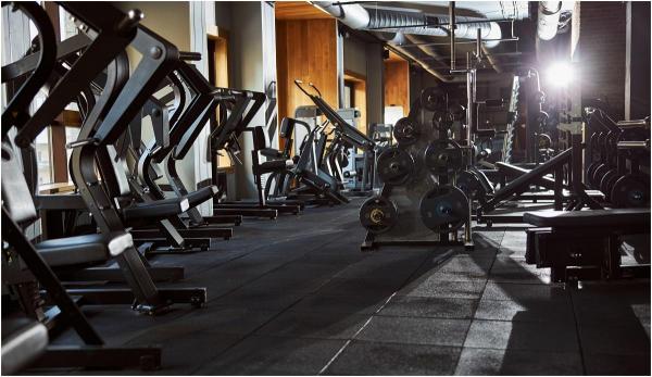 Un bărbat din UK a murit în mod fulgerător, după ce i s-a făcut rău și s-a păbușit într-o sală de fitness