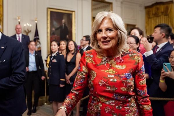 "Ce? Unde te duci?" Prima Doamnă, Jill Biden, a aflat de călătoria preşedintelui american în Ucraina chiar înainte de a pleca