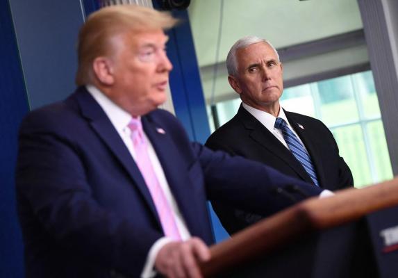 Mike Pence și Donald Trump, 10 aprilie 2020