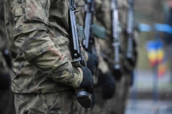 Angajaţii din România care ar putea beneficia de aceleaşi prevederi la pensie ca militarii şi poliţiştii. Proiectul propus de MApN