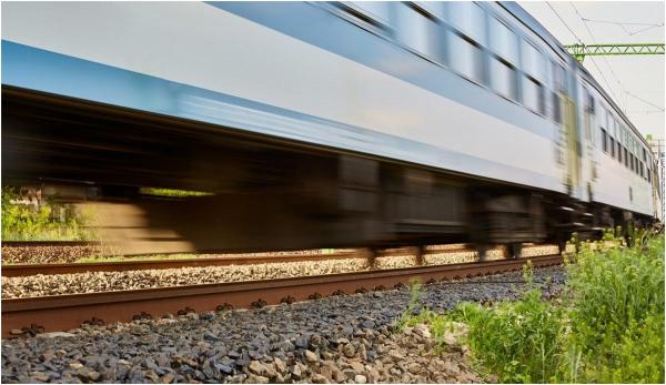 Bărbat de 43 de ani, lovit mortal de tren, în Reșita