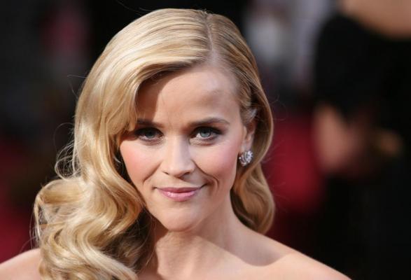 Actriţa Reese Whiterspoon din „Blonda de la Drept” şi producătorul Jim Toth divorţează după 12 ani de căsătorie