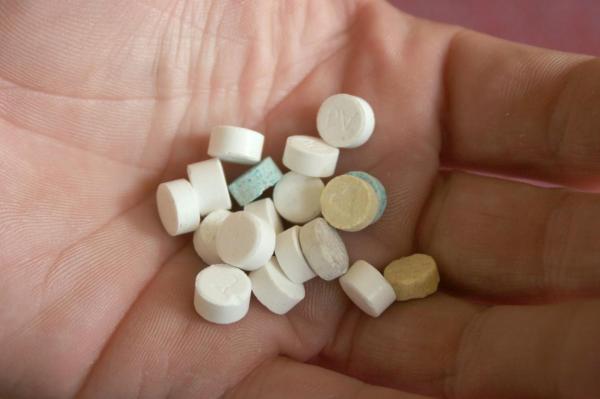 O mamă şi-a găsit fiica de 14 ani moartă în pat, ucisă de o supradoză de ecstasy