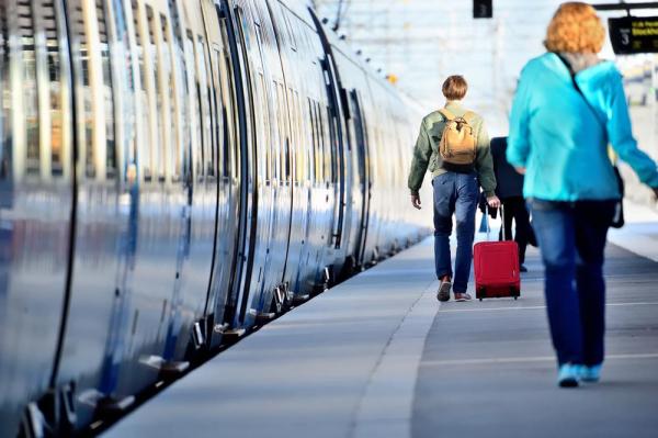 Sfârşit înfiorător: A venit să îşi conducă partenerul la gară, dar a murit la 43 de ani, după ce a fost trasă sub trenul care pleca din gară, în Franţa