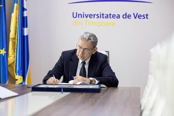 Orhan Pamuk, la Universitatea de Vest din Timişoara