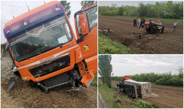 Tractor spulberat de TIR, pe un drum din Galați. Camionul și utilajul s-au răsturnat pe câmp, iar unul dintre șoferi a murit