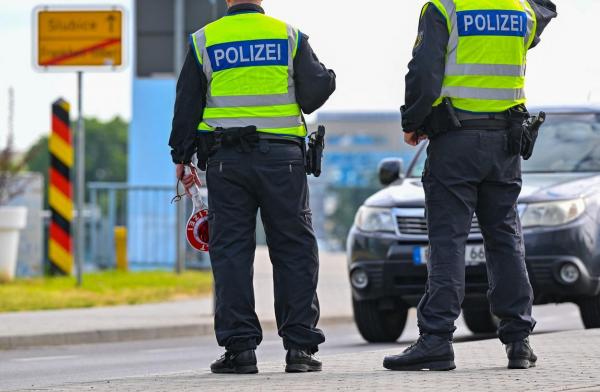 Migrația, o problemă tot mai mare pentru Germania. Ministrul de Interne nu exclude reintroducerea controlalelor la frontieră