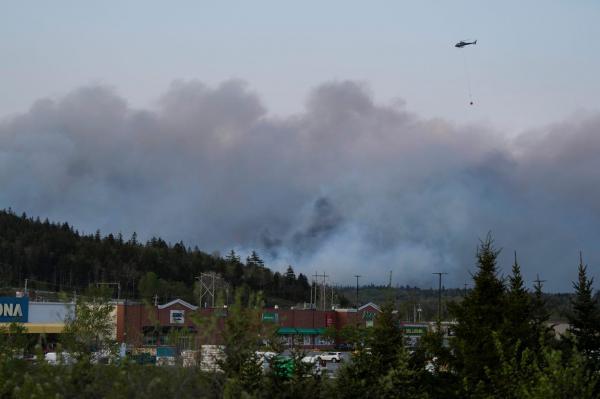 Incendiu masiv de vegetaţie în estul Canadei. Autorităţile au decretat stare de urgenţă