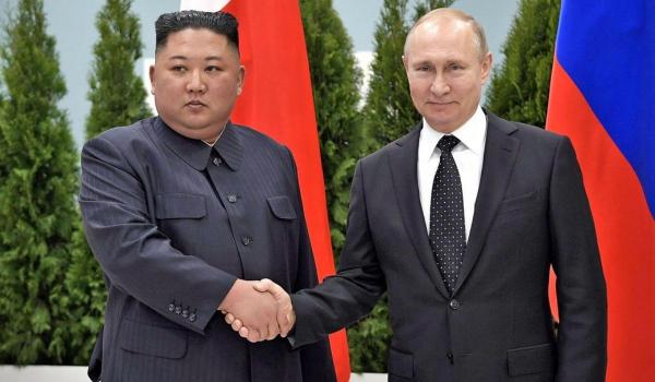 Kim Jong-un l-a felicitat pe Putin de Ziua Victoriei. Phenianul crede că Rusia va "zdrobi ameninţările reprezentate de forţele ostile"