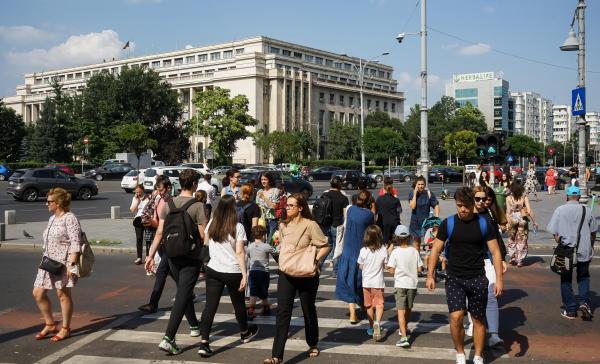 La 24 de ani, nu visează la casă sau maşină. De ce respinge ideea, la fel ca mulţi tineri din generaţia Z