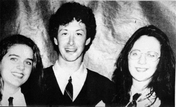 S-a prefăcut că e mai tânăr cu 12 şi s-a reînscris la fostul liceu. Povestea bărbatului care a minţit o şcoală întreagă, scenariul unui film de succes