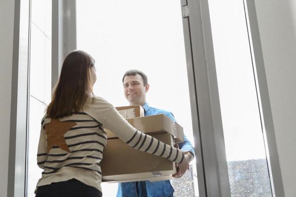 Românii au, în general, două săptămâni la dispoziţie pentru a returna un produs cumpărat online sau din magazin