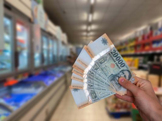 Ungaria vrea să renunţe la plafonarea preţurilor alimentelor de bază. De când ar urma să intre în vigoare măsura