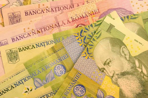 Leul românesc a pierdut teren masiv în raport cu principalele monede străine