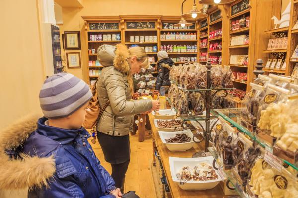 Se scumpesc dulciurile preferate ale europenilor. UE introduce noi reglementări de care "planeta are nevoie disperată". Reacția producătorilor