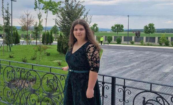 Reacţia elevei cu 9.95 la Logică, care a luat 10 după contestaţie. "Cu toată modestia"