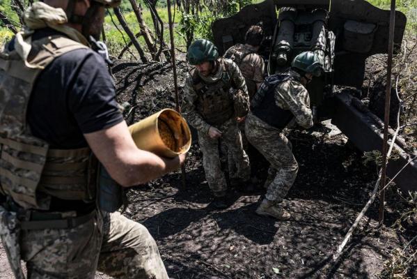 Ucrainenii susţin că au avansat cu 7 km lângă Bahmut. Putin neagă: Contraofensiva nu are succes. Moscova şi Kievul se luptă de luni de zile pentru câteva sate