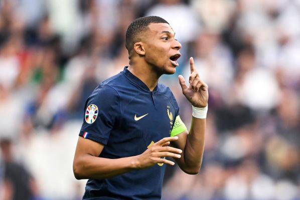 Ar fi cel mai mare transfer din istoria fobalului. PSG, dispusă să accepte oferta de 300 de milioane de euro pentru Mbappe