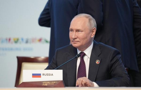 Putin analizează planul de pace pentru Ucraina propus de ţările africane: " E o problemă gravă, nu putem să nu o studiem"