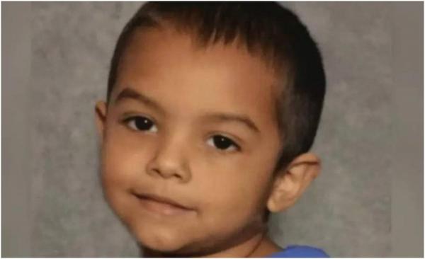 Micuțul a murit de foame și cântărea doar 18 kilograme