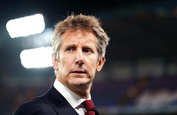 Edwin van der Sar, la terapie intensivă. Fostul portar a suferit o hemoragie cerebrală