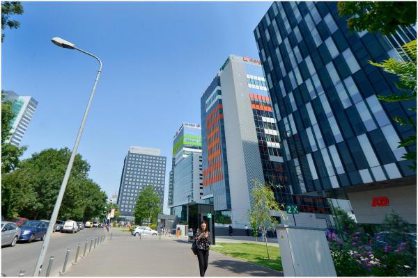 Investiţiile străine directe au scăzut cu peste 13%, în primele şase luni din 2023