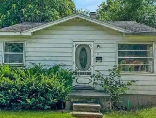 5 lei, cea mai ieftină casă din lume scoasă la vânzare. Cum arată proprietatea cu două dormitoare