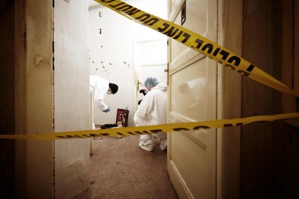 Şi-a ucis întreaga familie şi apoi s-a sinucis. Nici copiii nu au scăpat. Descoperire tulburătoare într-un apartament din New York