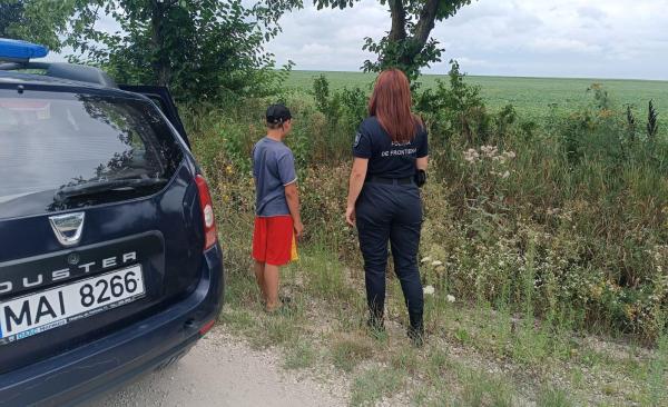 Un băiețel cu răni la mâini, găsit rătăcind dezorientat pe câmpurile din Lipcani. Copilul trecuse ilegal granița din Ucraina în Moldova