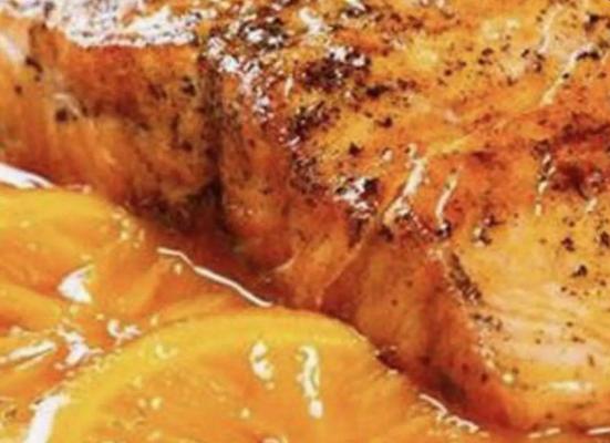 „Nici măcar ketchup-ul nu ar putea salva asta". Și-a comandat un somon cu portocale online, dar a primit cu totul altceva. Britanica și-a cerut banii înapoi