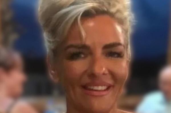 Lauren avea 44 de ani când a murit în timpul operaţiei din Turcia