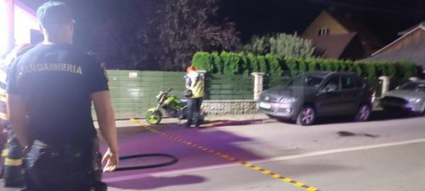 Copil de 4 ani rănit, după ce tatăl său s-a urcat beat criţă cu el pe motocicletă şi s-a răsturnat pe şosea. Bărbatul nu deţinea nici permis de conducere