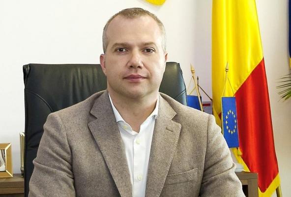 Ionuţ Pucheanu, primarul din Galaţi, deranjat de mesajele RO-Alert privind dronele: "Spectacolul trebuie redus. Ce să facă oamenii, să ia praştiile şi cornetele?"