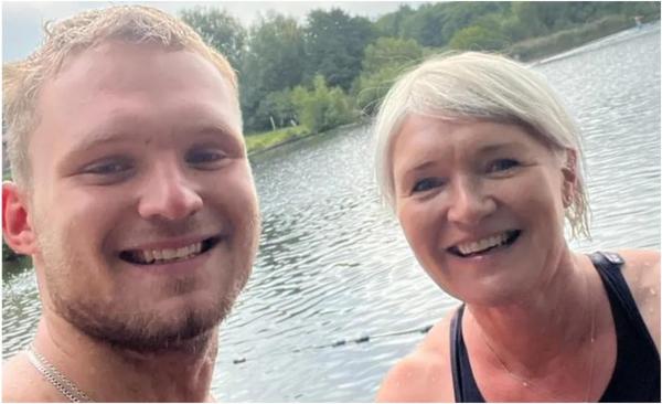 Mamă și fiu, îngropați de vii în zăpadă, după ce au fost prinși într-o avalanșă în Alpii francezi. Schiau când au fost înghițiți de nămeți