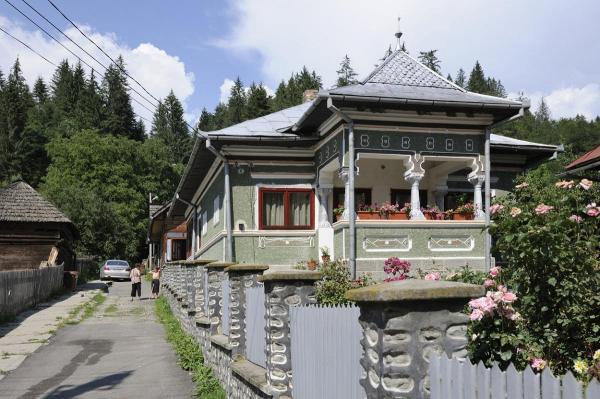 Voineasa era considerată, pe vremuri, una dintre cele mai importante staţiuni din România