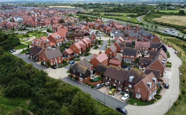 Capcană imobiliară într-un complex de locuinţe din Anglia