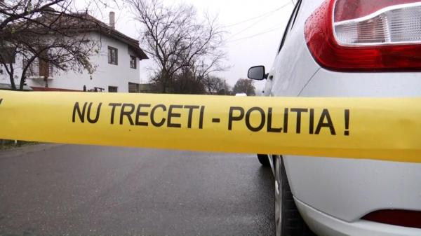 O femeie de 70 de ani din Botoşani, găsită moartă în zăpadă după ce a fost uitată de soţ afară