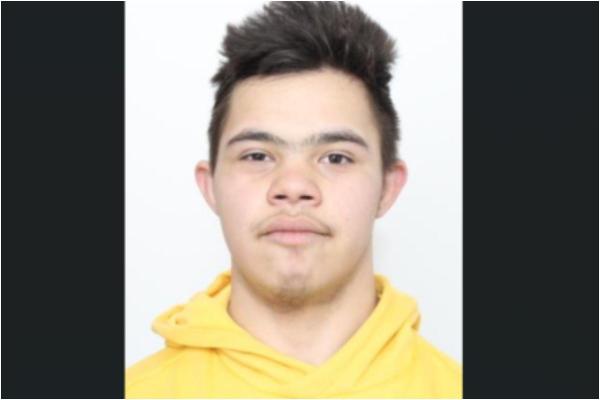 Un adolescent cu sindromul Down a dispărut de acasă şi este căutat de poliţie, în Olt. Fratele lui Mihăiţă a alertat autorităţile