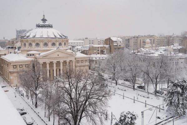 Prognoză specială pentru Bucureşti. ANM anunţă frig, viscol şi ninsori până la ora 17; zăpada va atinge peste 15 cm