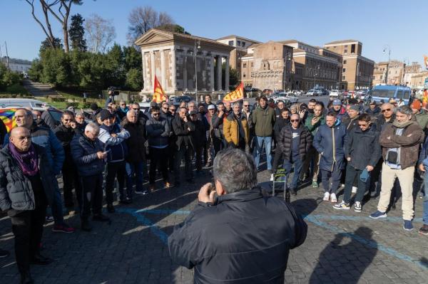 Atenţionare de călătorie în Italia. Va fi grevă în toată ţara, în transportul public