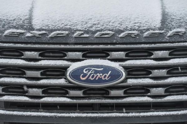 Ford recheamă în service 2,24 milioane de SUV-uri Explorer mai vechi, din cauza unor cleme de fixare