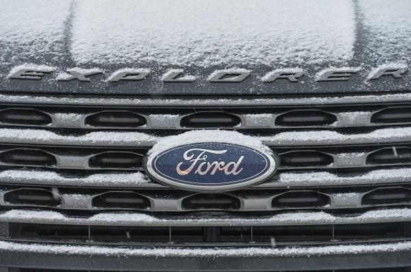 Ford recheamă în service 2,24 milioane de SUV-uri Explorer mai vechi, din cauza unor cleme de fixare