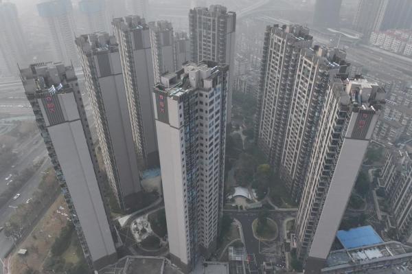 Şoc pe piaţa imobiliară din China, aflată în criză. Un tribunal din Hong Kong a ordonat lichidarea Evergrande, înglodat în datorii. Ce înseamnă asta