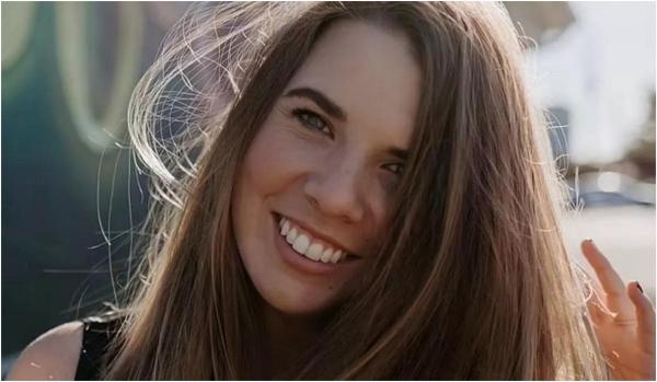 Tânără profesoară din SUA, acuzată că și-a molestat elevul de 15 ani, de față cu bebelușul ei. Femeia îl îndemna pe adolescent să intre pe geam la ea în casă