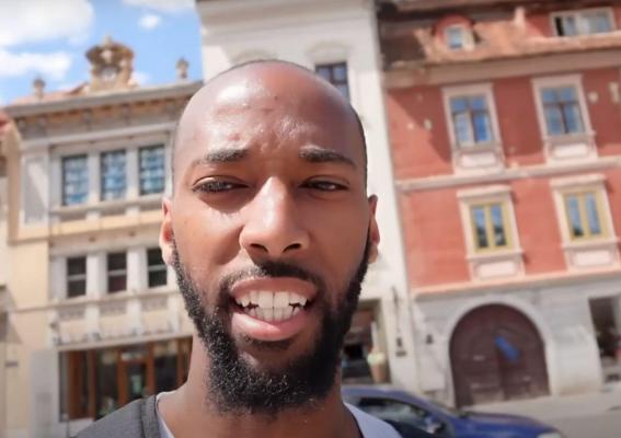 Un american cucerit iremediabil de ţara noastră: "România este uimitoare. Îți taie răsuflarea, nu am mai văzut așa un loc"