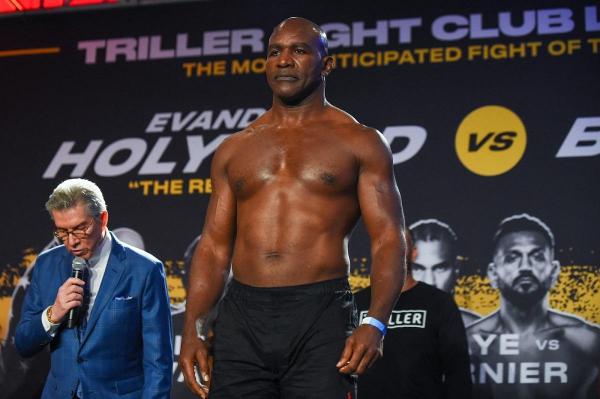 Pe 19 octombrie 1962 s-a născut boxerul american Evander Holyfield