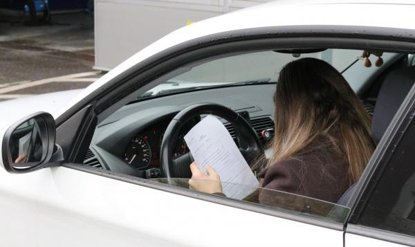 Haos la permise şi înmatriculări auto. Sistemul s-a blocat, iar eliberarea documentelor online a dat eroare