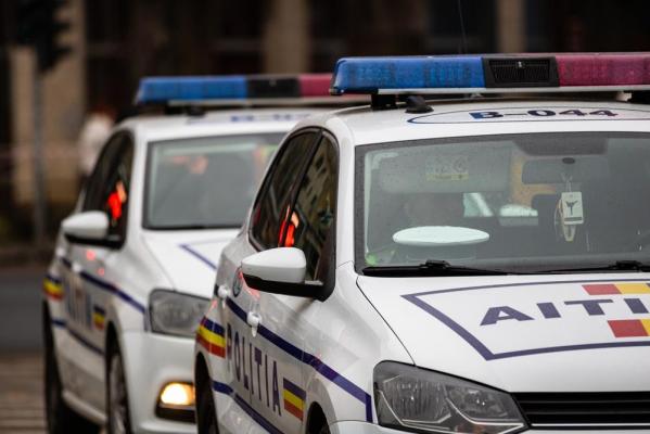 Două minore de 14 şi 15 ani, agresate sexual de un bărbat de 68 de ani pe o stradă din Ploieşti. Ar fi sărutat-o pe una dintre ele