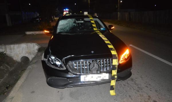 Bărbat spulberat mortal de un Mercedes, în timp ce traversa neregulamentar strada, în Dolj. Şoferul consumase alcool